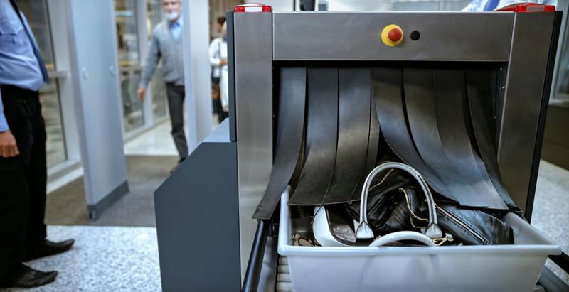 Voli estate 2025: liquidi senza limiti nel bagaglio a mano, ecco dove è già realtà in Italia