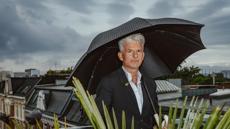 Porträt | „Kein Geld, kein Glück, kein Sprit?“ Zu Besuch bei Bestseller-Autor Heinz Strunk