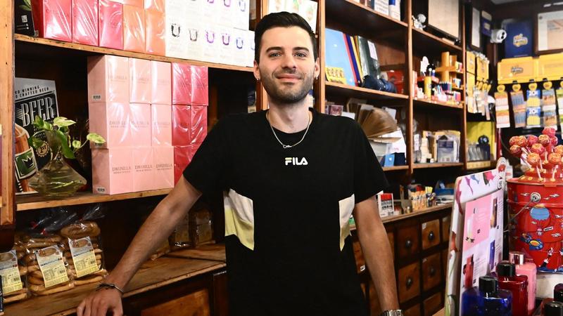 Tabaccaio sventa la truffa al cliente: 