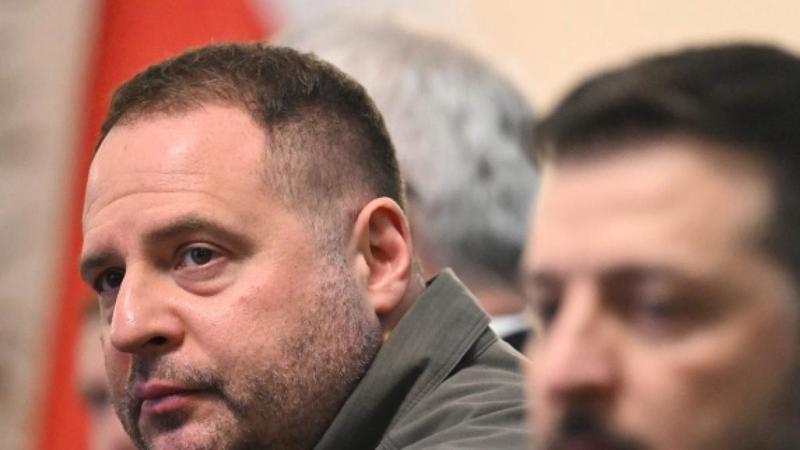 Yermak e quel «favore» agli americani: perché gli ucraini protestano in piazza. «Zelensky sta segando l’albero su cui è seduto»