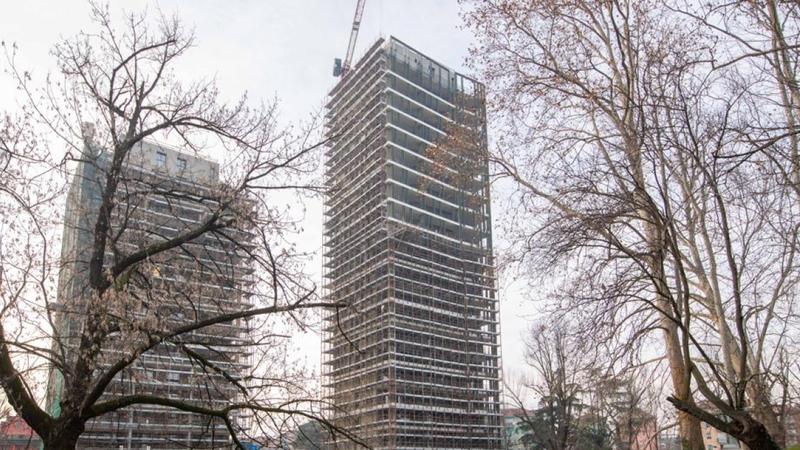 Milano, in sei a processo per le Park Towers a Crescenzago: lottizzazione abusiva e falso. «Abbiamo sbagliato, magari lo abbiamo fatto apposta»