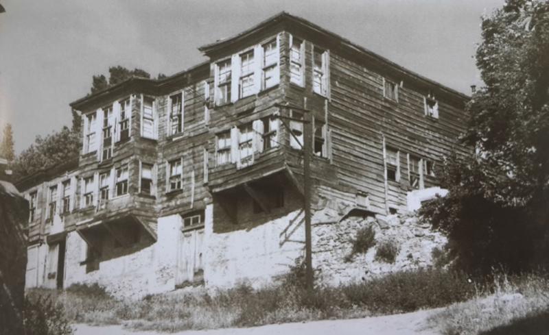 SARIKLILAR OCAĞI VE MÜCAHİDLER DERGÂHI ÖZBEKLER TEKKESİ