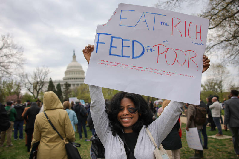 AFL-CIO Report Finds That CEOs Made 285 Times More Than Their Workers Last Year
