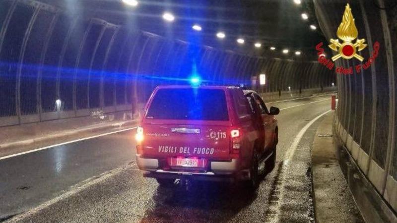 A Lecco pioggia, vento e chicchi di grandine grossi come noci /