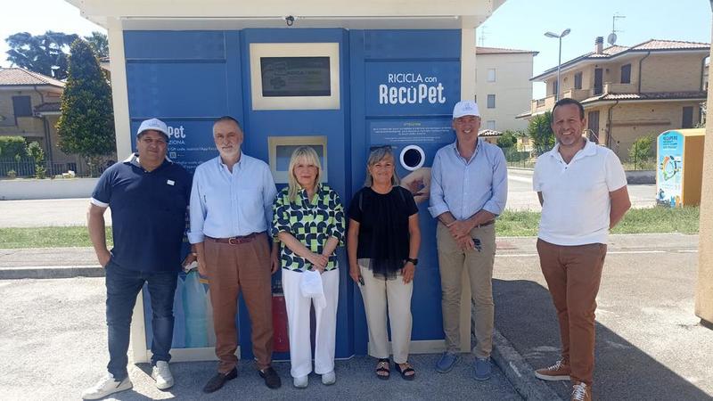 Via al progetto Recopet, recupero della plastica: ci sono premi e sconti