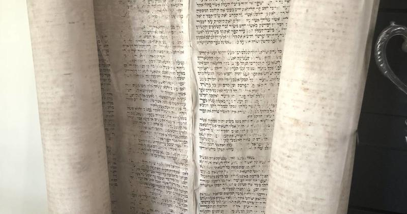 Gott und die Welt: Kann man Gewalt im Namen Gottes rechtfertigen?