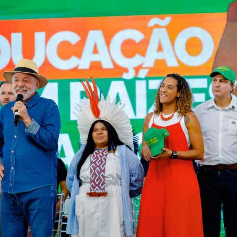 Moraes alivia pressão sobre Bolsonaro, mas a corda continua esticada