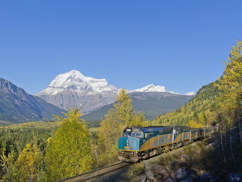 Raymond J. de Souza: Via Rail's Toronto-to-Vancouver line tells the story of Canada