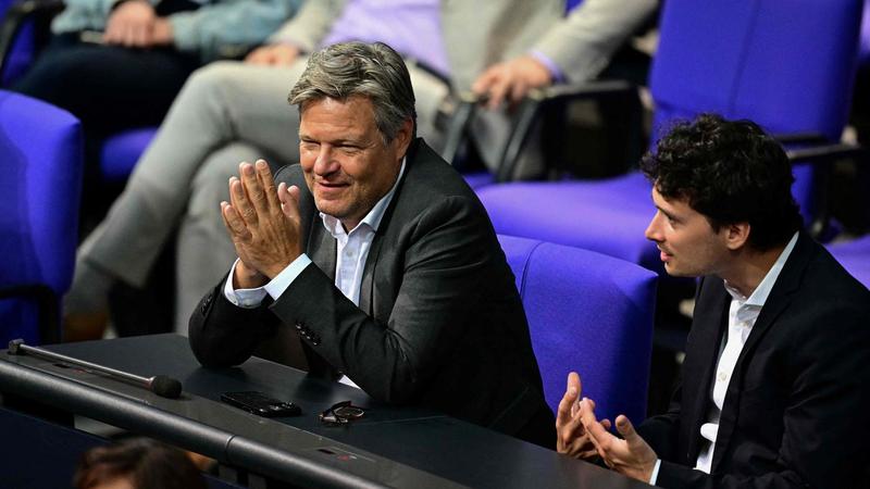 Intel-Rückzug, Wärmepumpen-Rekord : Wo Habeck richtig lag – und wo nicht