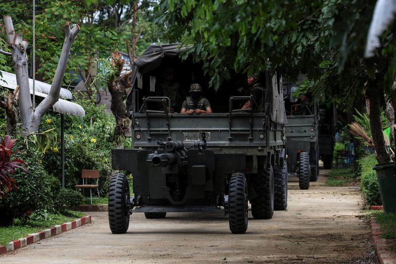 Thailandia-Cambogia, tensione esplosiva al confine: legge marziale e 138.000 civili evacuati