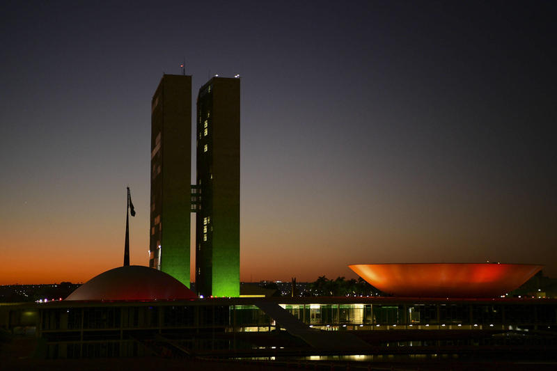 Congresso fora do eixo favorece golpismo reciclado por Trump