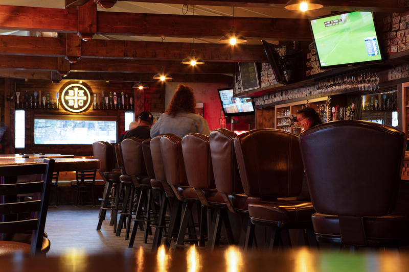 How a humble dive bar in a Calif. beach town became an internet icon
