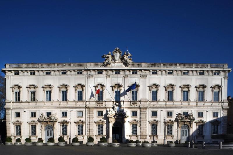 La Consulta frena sull’eutanasia. Almeno per ora...