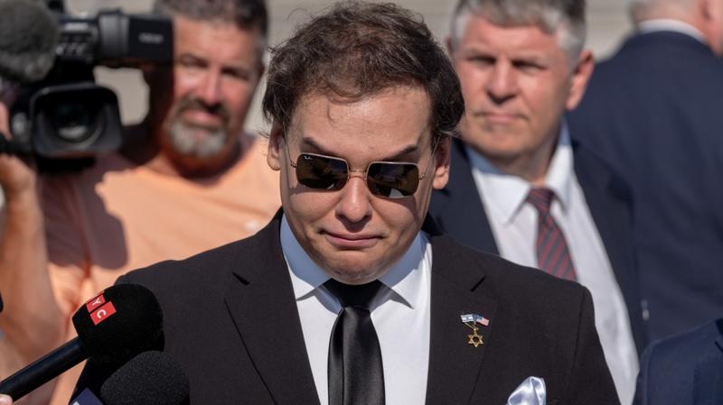 Republican Con Artist From Queens Reports to Prison
