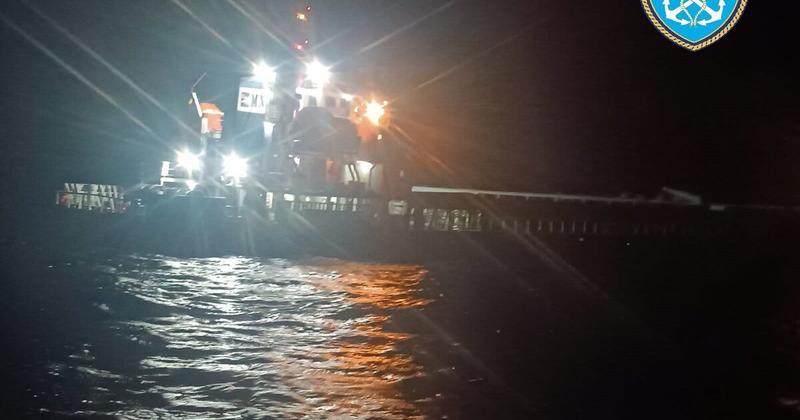 Σητεία: Δύο συλλήψεις μετά την προσάραξη του φορτηγού πλοίου - Βίντεο από την επιχείρηση διάσωσης