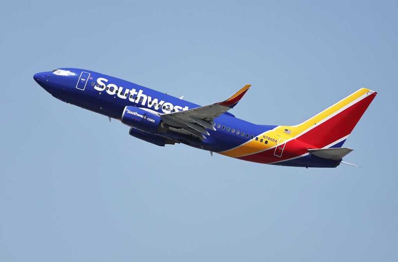 Las Vegas-bound Southwest Airlines flight takes dramatic plunge in response to nearby aircraft