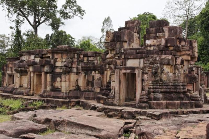 Why Doesn’t Cambodia Offer to Sell Disputed Land To Thailand? 