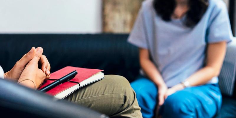 Resignation, Handysucht, Mobbing: Wer holt die Jugend da raus?