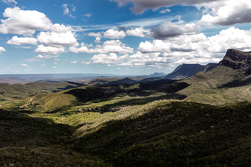 As sementes sob cerco nas ilhas no céu