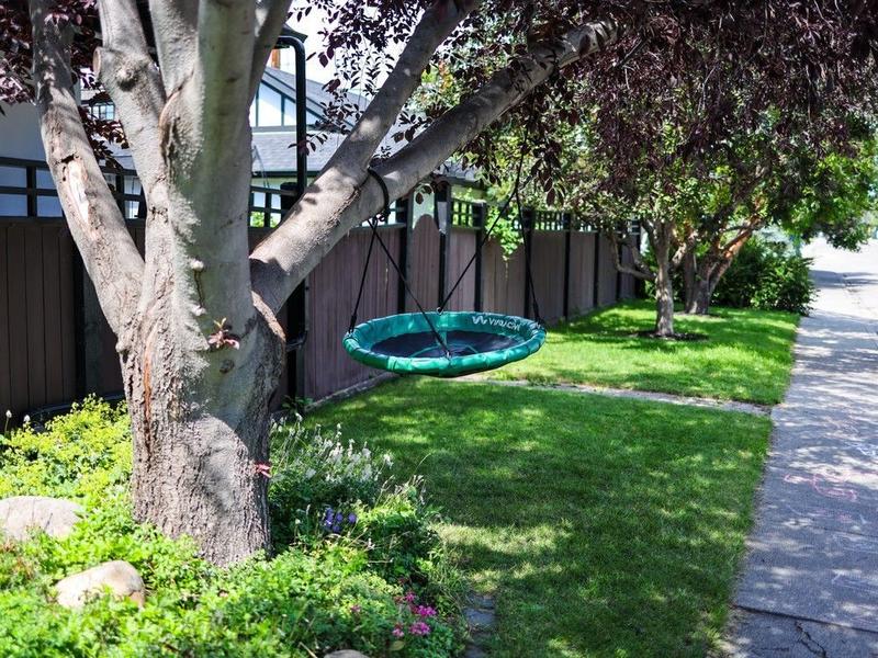 Bell: City of Calgary speaks out on pulling down a young boy's swing