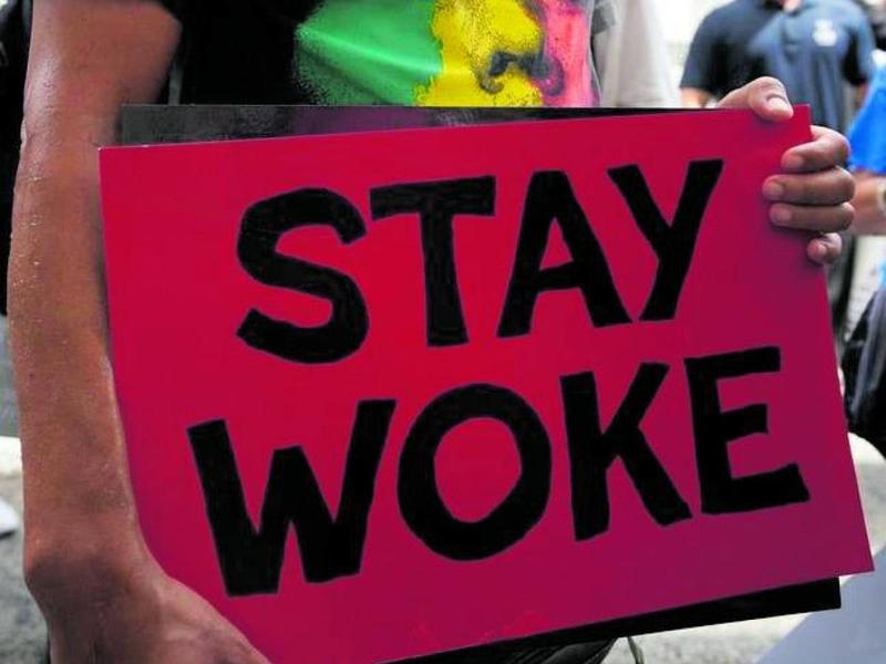 La meritocrazia spazzata via dalla follia woke