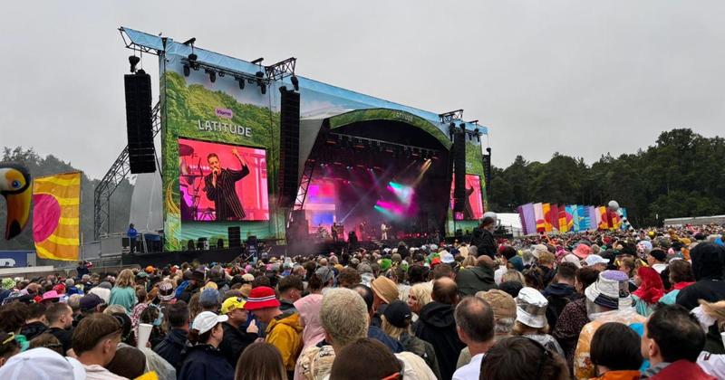 Kaiser Chiefs and Fatboy Slim bring the party to weekend festival