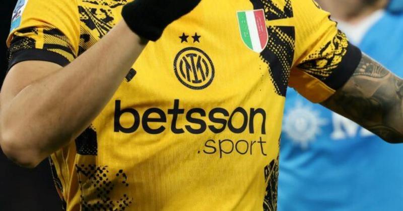 Denuncia Le scommesse sul calcio sono fuori controllo: così si tradisce la Carta