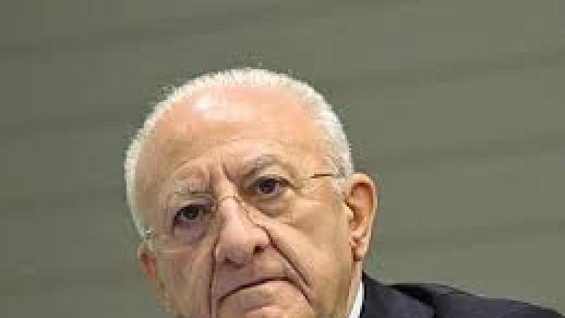 De Luca accusa: Â«Il San Carlo ancora abbandonato. Una vergogna che manchi ancora ilÂ nuovo sovrintendenteÂ»