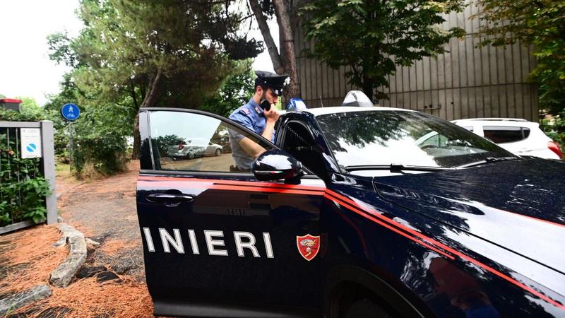 Tentato omicidio a Bologna: accoltella e picchia la ex. La donna rischia la vita