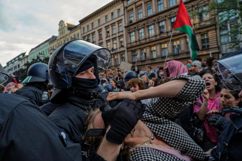 Demos in Berlin: Polizeistaat statt Rechtsstaat