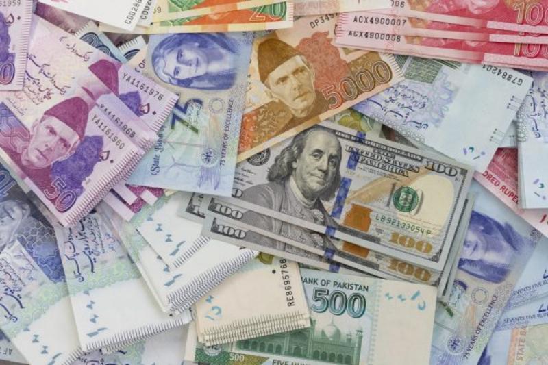 Pakistan Achieves First Current Account Surplus in 14 Years