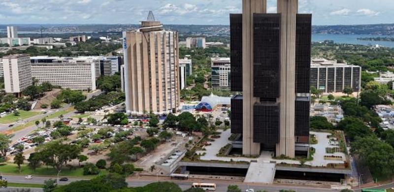 Crise de 2008 e tarifaço de 2025: lições da história