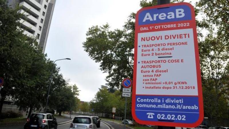 Divieto per le moto in Area B, obbligo Move-In, ticket Atm: cosa cambia (e cosa no) a Milano