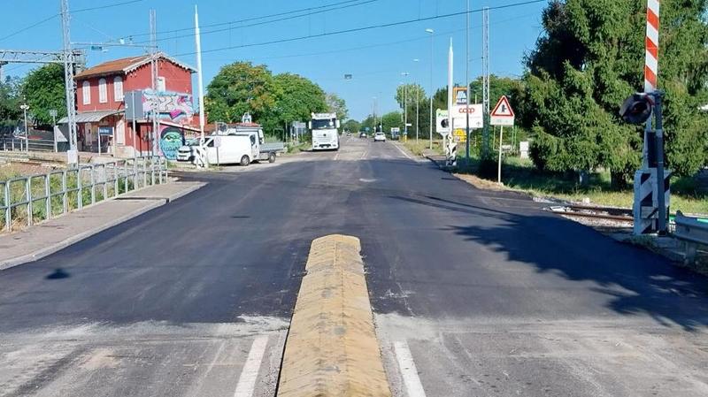 Bibbiano, riaperto il passaggio a livello di Barco