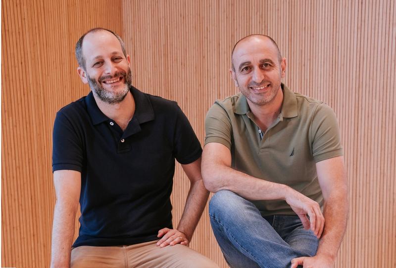 Two physicists are the brains of an Arab-Jewish startup connecting optics to chips