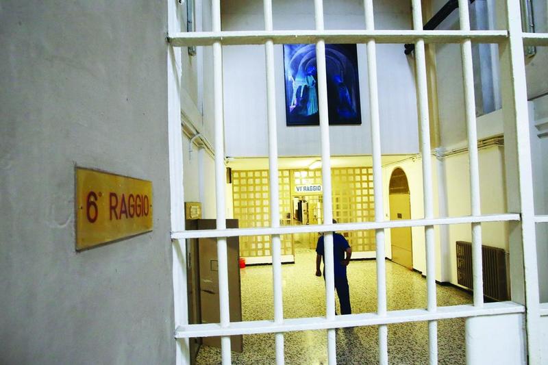 Pene sostitutive, la Consulta: sì all’esclusione per i reati ostativi, ma il carcere va cambiato
