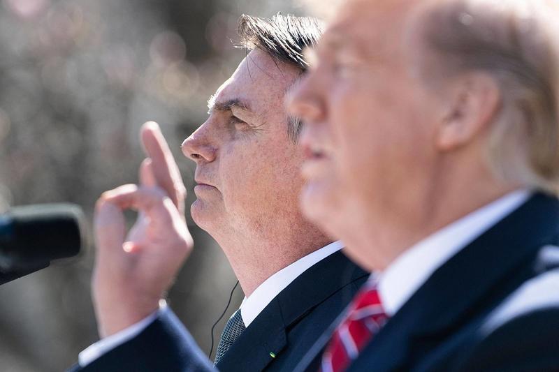 País precisa discutir o que fazer da gangue política aliada de Trump