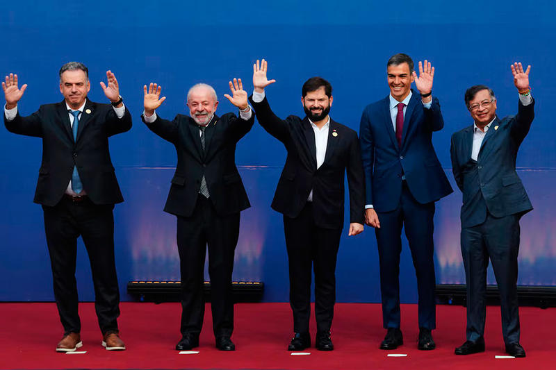 La cumbre por la democracia en Chile, un fiasco, por Fernando Mires