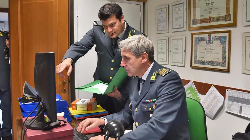 Como, maxi truffa “grazie” al bonus 110%: frode da 3 milioni di euro allo Stato, 12 indagati e 2 ville sequestrate