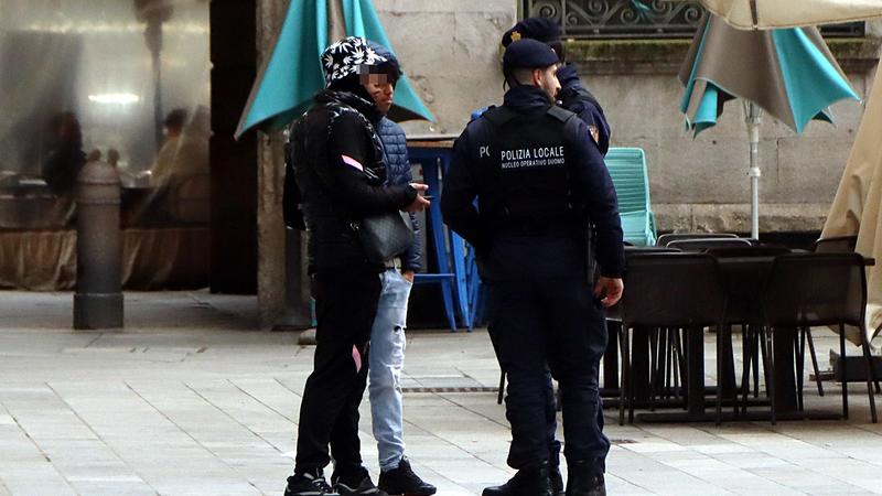 Zone rosse nelle aree a rischio di Milano, negata la sospensiva. I giudici: prevale l’ordine pubblico