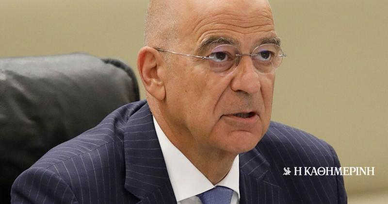 Νίκος Δένδιας: Περιστροφές