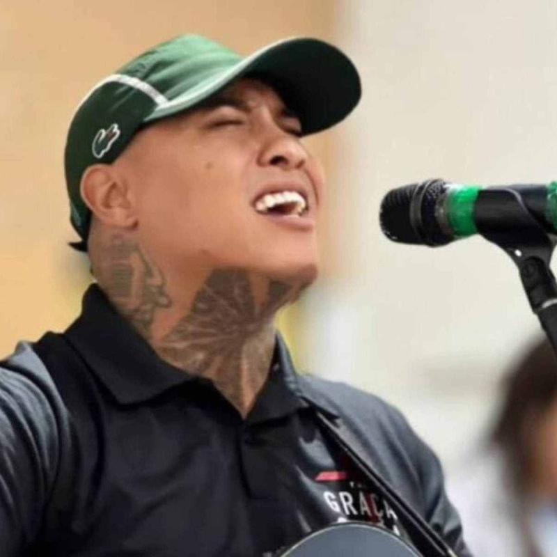 Saiba quem é o cantor gospel baleado por engano em SP