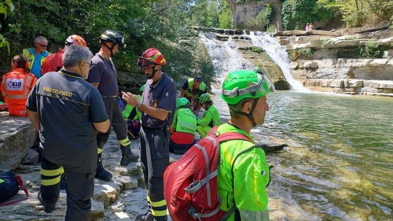 Malore alle Cascate di Bocconi, tragedia sfiorata: ecco cosa è successo