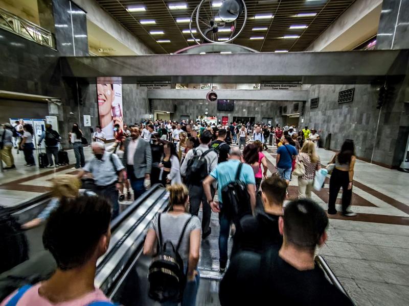 Η στενότητα στην αγορά εργασίας