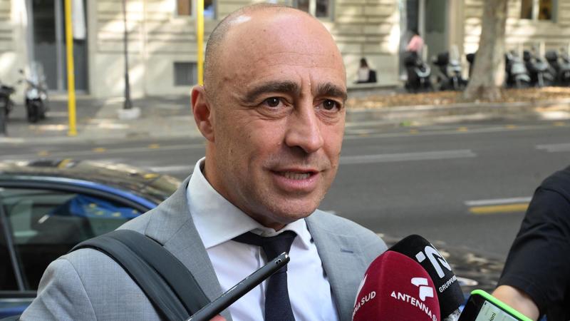Taranto, il sindaco Bitetti ritira le dimissioni e va a Roma per l’accordo sull’ex Ilva