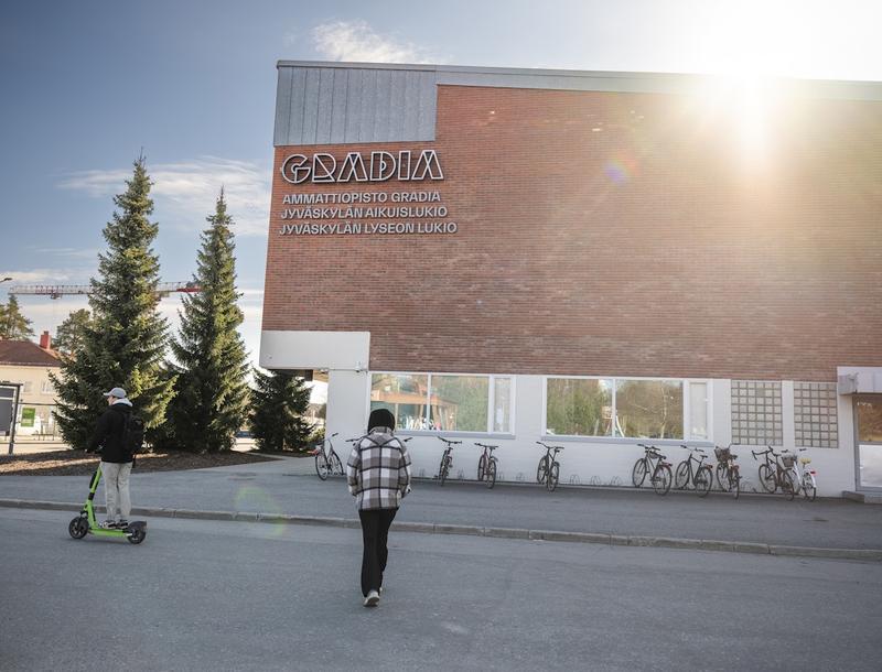 Yhteiskunta | Lukijalta: Menestyksemme edellytys on tuottavuuden parantaminen