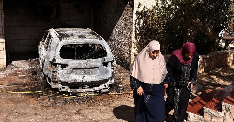 Palestinians say settlers' arson attack kills man in West Bank