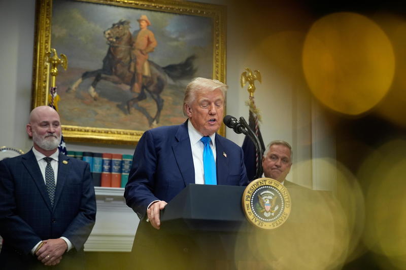 Trump stringe accordi e alza i dazi: la strategia USA per isolare Pechino
