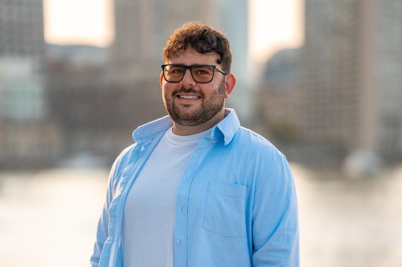This 26-Year-Old's Side Hustle Turned Full-Time Business Led to $100,000 in 2.5 Months and Is On Track for $2.5 Million in 2025