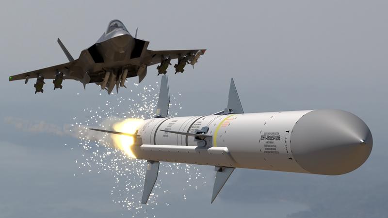 The Two Air-to-Air Missiles the US Air Force Can’t Live Without